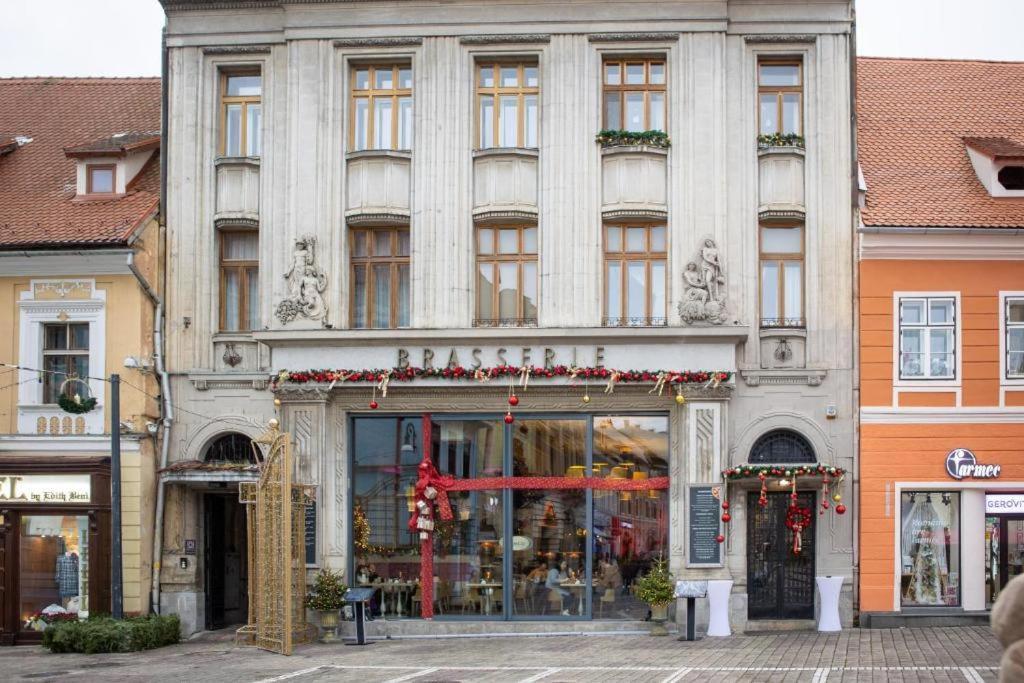 Piata'S Hidden Apartment Braşov Exteriör bild